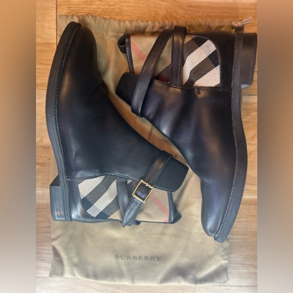 Burberry ankle leather boots - Picture 3 of 6